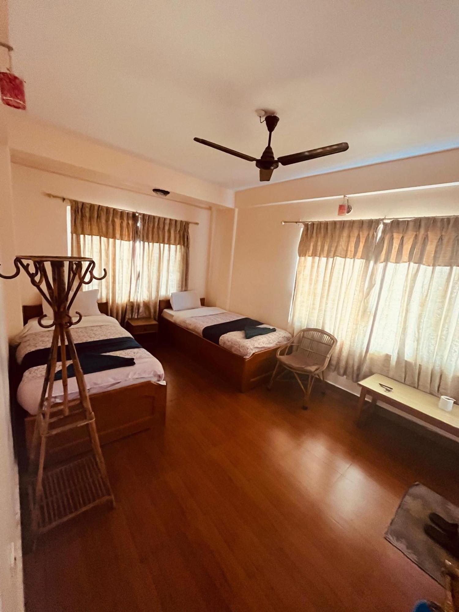 Hotel Global Inn Pokhara Eksteriør bilde