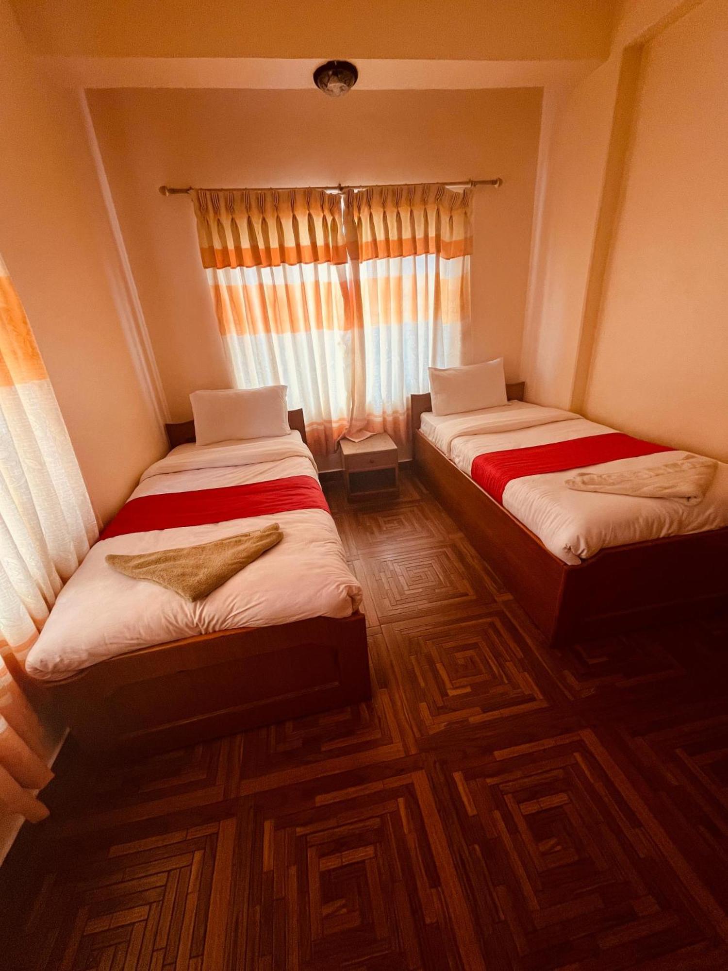 Hotel Global Inn Pokhara Eksteriør bilde