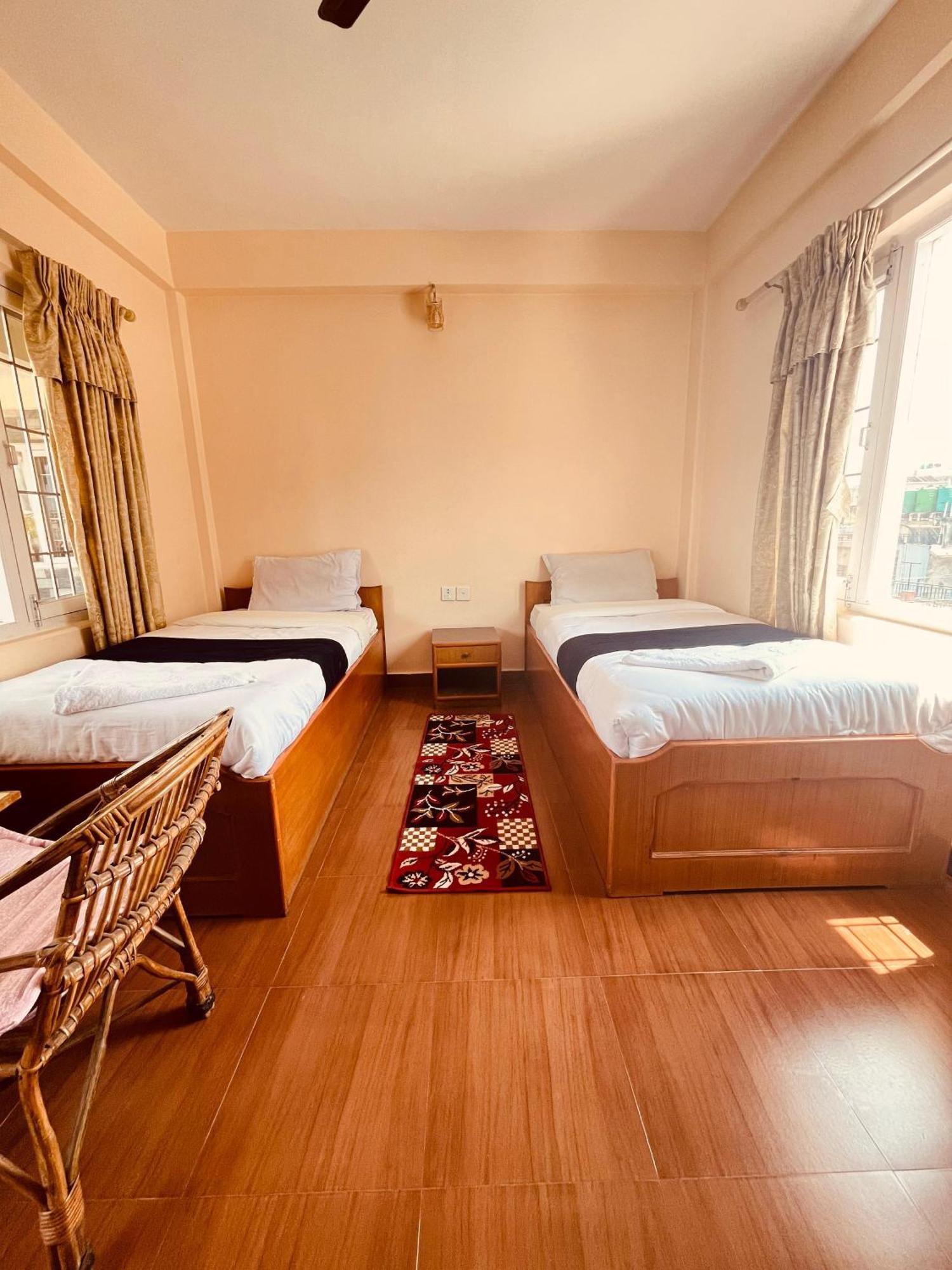 Hotel Global Inn Pokhara Eksteriør bilde