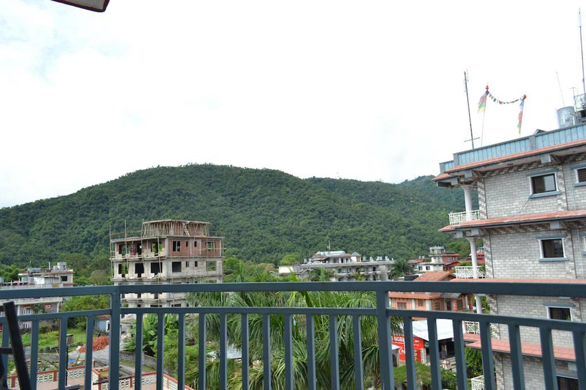 Hotel Global Inn Pokhara Eksteriør bilde
