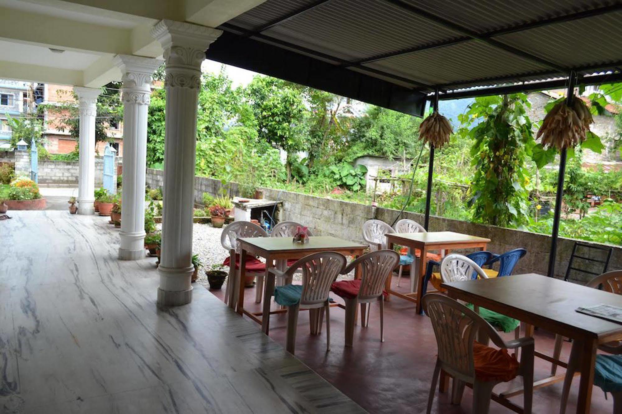 Hotel Global Inn Pokhara Eksteriør bilde